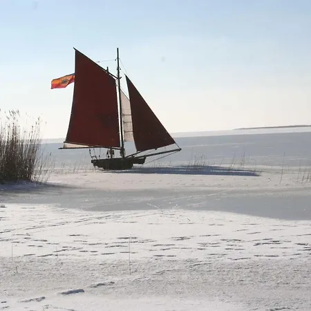 Fw Steuerbord Bruecke Апартаменты Вустров